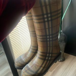 Burberry rain boots